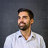 Carlos M&atilde;o de Ferro