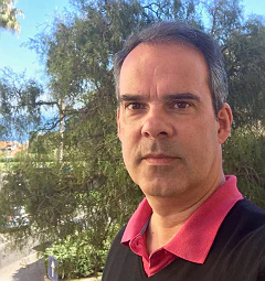 Lu&iacute;s Caires